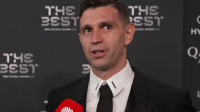 Emiliano Martinez au micro de Quotidien (capture Twitter Quotidien)