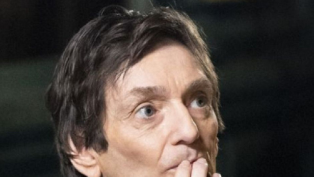 Le comédien n'a toujours pas été transféré, en cause son état de santé - Twitter @purepeople