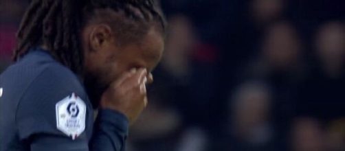 Renato Sanches est sorti en pleurs du Parc des Princes (capture Twitter Footballogue)