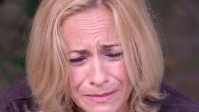 Upas, trame al 17/2: Silvia cade nello sconforto, Cerruti chiude la sua relazione.