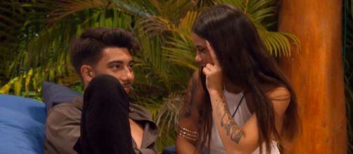 Marina era consciente de que Álex podía protagonizar un affaire con Yaiza tras su primera hoguera (Captura de pantalla de Telecinco)