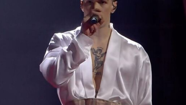 Sanremo 2023, Blanco spacca la scenografia