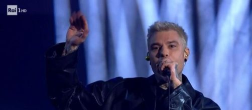 Sanremo 2023, Fedez scatena il caos in diretta
