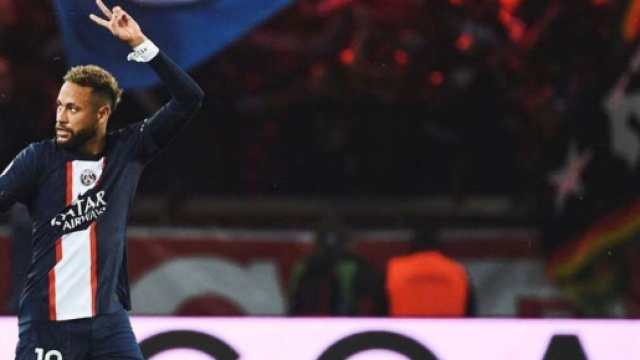 Neymar souffle le chaud et le froid depuis son arrivée dans la capitale. (Twitter @arm2400_)