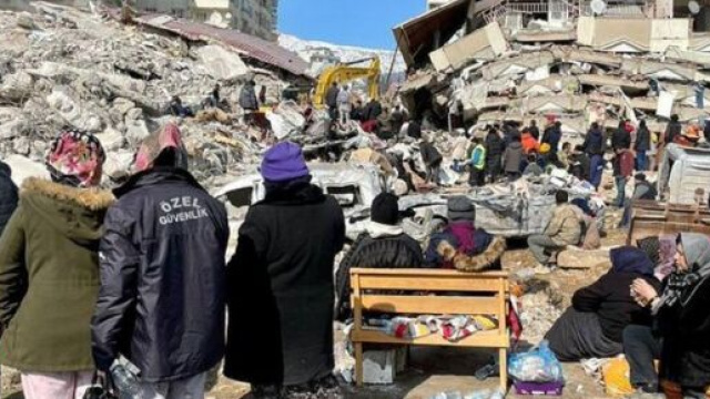 Séisme en Turquie et en Syrie: le bilan dépasse les 12 000 morts. (capture Twitter RFI)