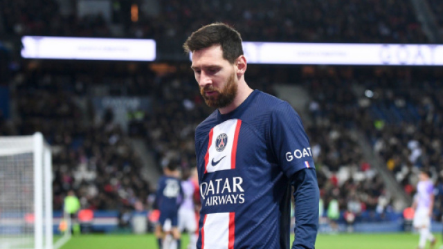 Après Mbappé, c'est Messi qui inquiète le board parisien. screenshoot/twitter @MercatoPlein