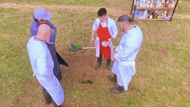 Des épreuves innovantes attendent les seize candidats. Source : screenshot Twitter @topchefOFFICIEL