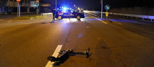 Incidente a Milano: uccide un uomo in monopattino, fermato dopo la fuga.
