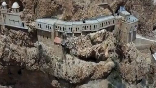 Mont de la Tentation à Jéricho à voir en Terre Sainte - @ChristianMediaCenterFrancais