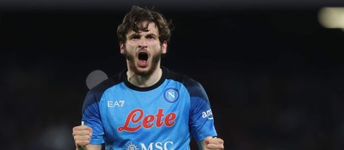 Napoli-Atalanta 2-0: una magia di Kvara e un gol di Rrahmani stendono i bergamaschi.