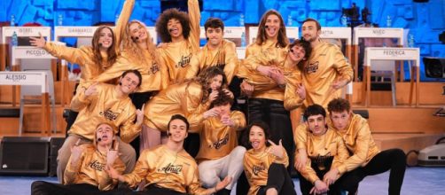 Amici 22, Al Serale 8 Ballerini E 7 Cantanti: Lacrime Di Gioia Per NDG ...