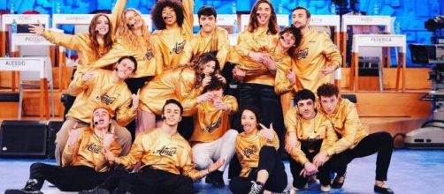 Amici 2023 registrazione prima puntata serale: Ndg a rischio, Elodie e Lda papabili ospiti.