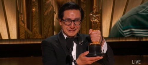 Ke Huy Quan se rompió durante su discurso en los Oscars (Captura de pantalla de abc Live)