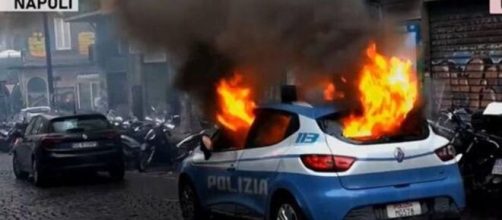Incidents avant Naples - Francfort (capture Twitter @90ordnasselA)