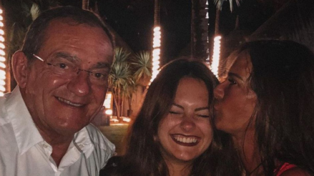 Lou Pernaut : accompagnée de son papa, Jean-Pierre Pernaut et de sa maman, Nathalie Marquay (Instagram: @loupernaut)