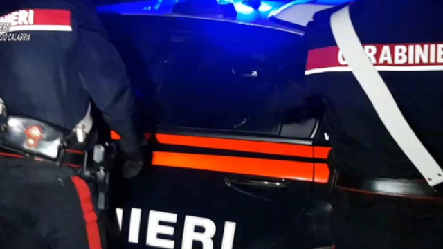 Foggia, 80enne accumulatore seriale trovato morto nella sua stanza da letto.