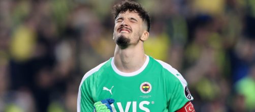 Inter: per il futuro si pensa a Altay Bayindir, portiere del Fenerbahce