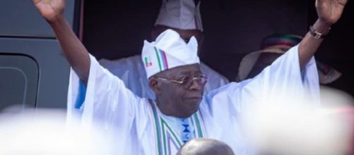 Le nouveau président du Nigéria, Bola Tinubu élu par plus de 8 millions de personnes. (Screenshoot Instagram @officialasiwajubat)