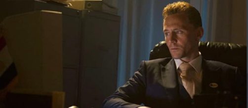 Tom Hiddleston sera toujours le personnage principal de la saison 2 de « The Night Manager » (Screenshoot Twitter @PrimeVideoIN)