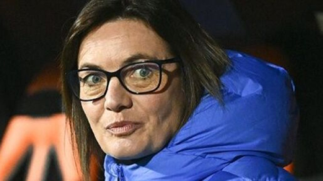 Corinne Diacre, la s&eacute;lectionneuse des Bleues (capture Twitter Footballogue)