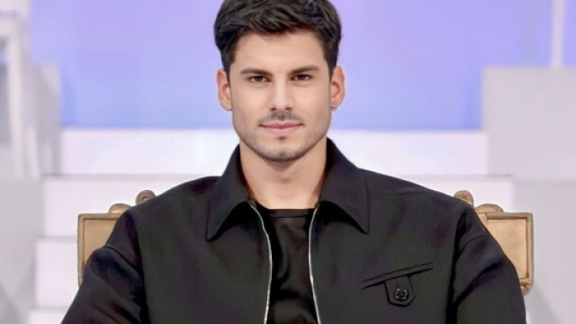 Uomini e Donne,anticipazioni:Luca in difficoltà, le corteggiatrici lo trovano superficiale.