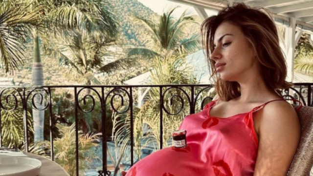 Paga et Greg en guerre à cause de Giuseppa ? Elle se défend et revient sur l'histoire du parrain du bébé. Instagram @giuseppacrl