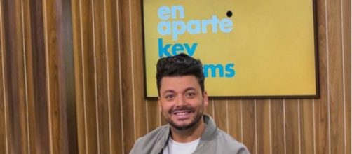 Kev Adams était invité d'En Aparté sur TF1 (Screenshot Instagram @kevadams)