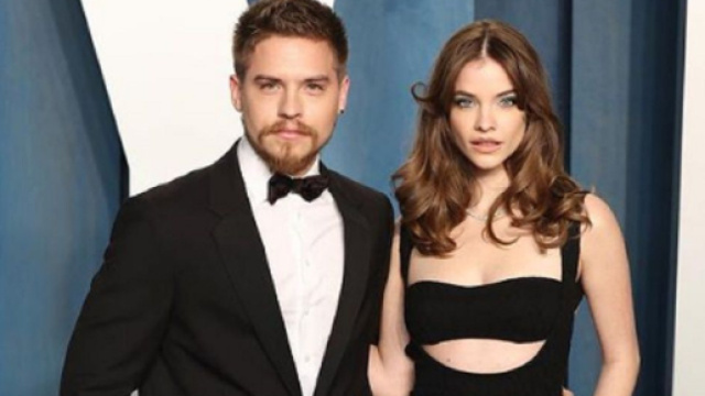 Dylan Sprouse et Barbara Palvin posant ensemble (Screenshoot Instagram @realbarbarapalvin)