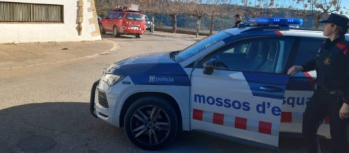 Los Mossos d'Esquadra hallaron el cadáver devorado por el perro (Twitter @mossos)