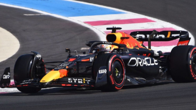 Il campione del mondo Max Verstappen su Red Bull.