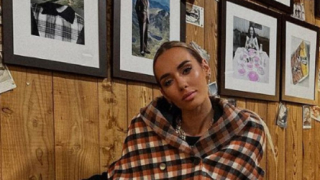 Hilona Gos &agrave; Courchevel en compagnie d'autres influenceurs. (Screenshoot Instagram @hilonagos_off)