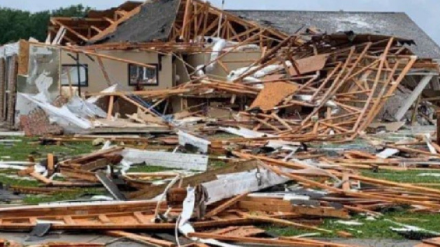 Les dégâts causés par les tornades dans le Mississippi (Screenshoot Twitter @Manu_Officiel4)