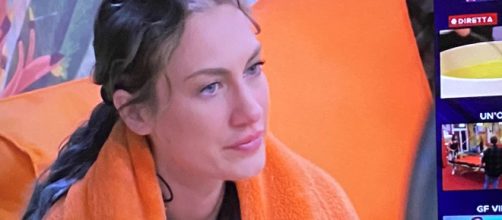 GFVip 7, Nikita piange per l'eliminazione di Onestini: 'Non è una brutta persona' (Video).