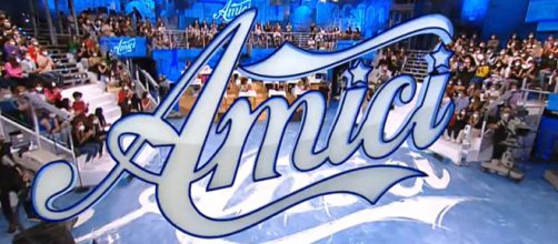 Amici 22, registrazione ultima puntata pomeridiano: Piccolo G-Aaron a rischio eliminazione.