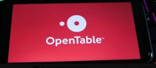 ChatGPT s'est associé à la plateforme OpenTable via un nouveau plugin (Screenshoot Twitter @actupinguIA)