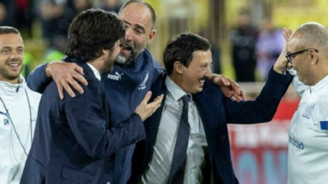 Igor Tudor et ses dirigeants (capture Twitter @InfosOM_)