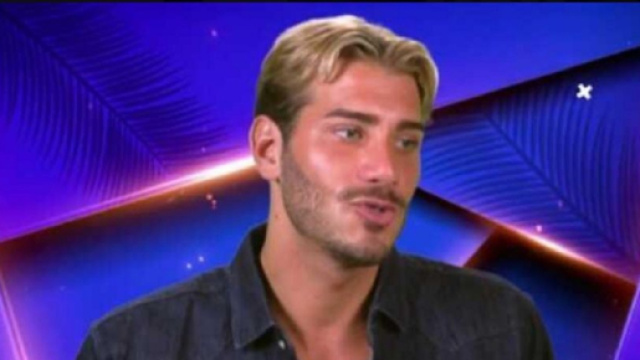 Le candidat de télé-réalité Nicolo Ferrari (Screenshoot Twitter @Voici)