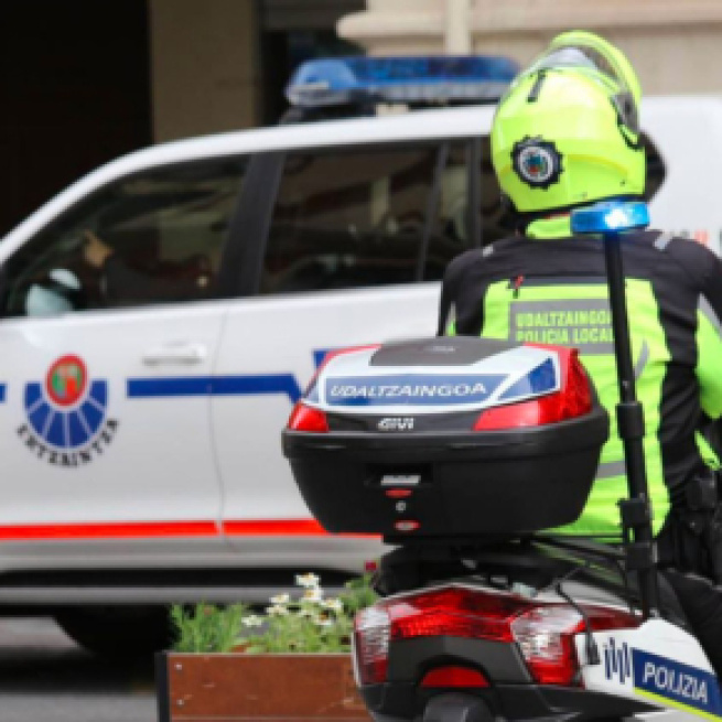 La Ertzaintza arrestó al sospechoso en el lugar de los hechos (Twitter, ertzaintzaEJGV)