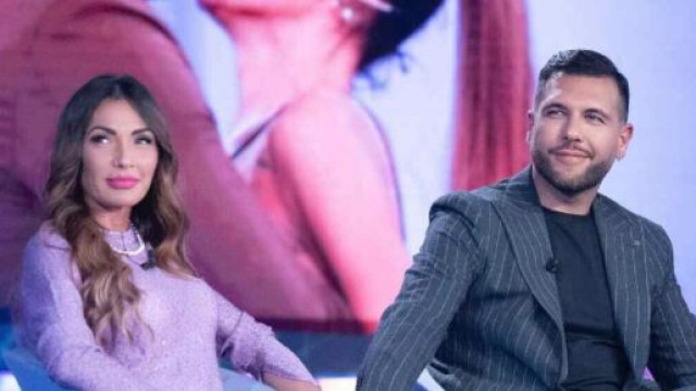 Uomini e donne, Ida bacchetta Alessandro, i fan insorgono: '&Egrave; finzione, lei ama Riccardo'.