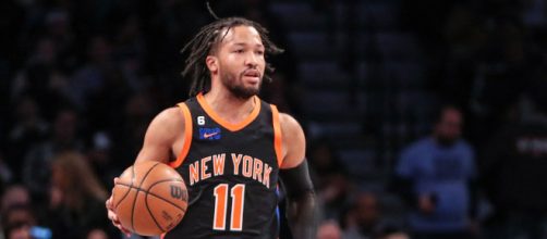 Knicks' Jalen Brunson shocked by Empire State Building's Philly lights (Image source: Sportsstar/YouTube)