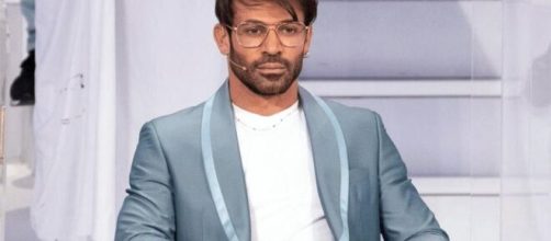 Uomini e donne, Gianni rompe il silenzio.