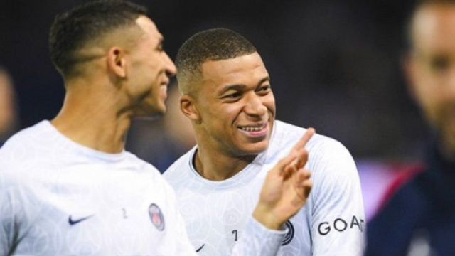 Hakimi et Mbappé sous les couleurs du PSG (capture Twitter Foot 365)