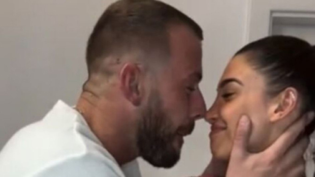 Mélanie Dedigama critiquée sur son couple avec Julien Bert en pleine polémique après les révélations de son ex Hilona. Instagram @julienbert42