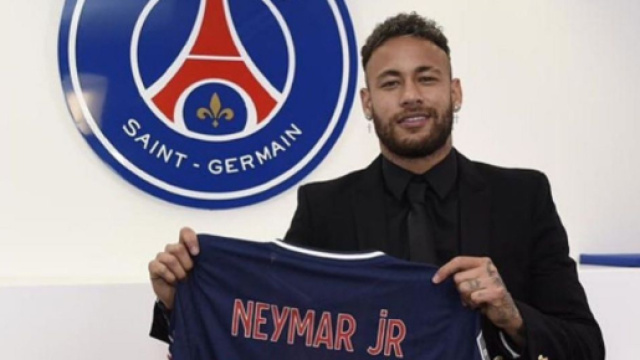 L'attaquant du PSG, Neymar Jr, sera opéré à la cheville (Screenshoot Twitter @Neymarjr)