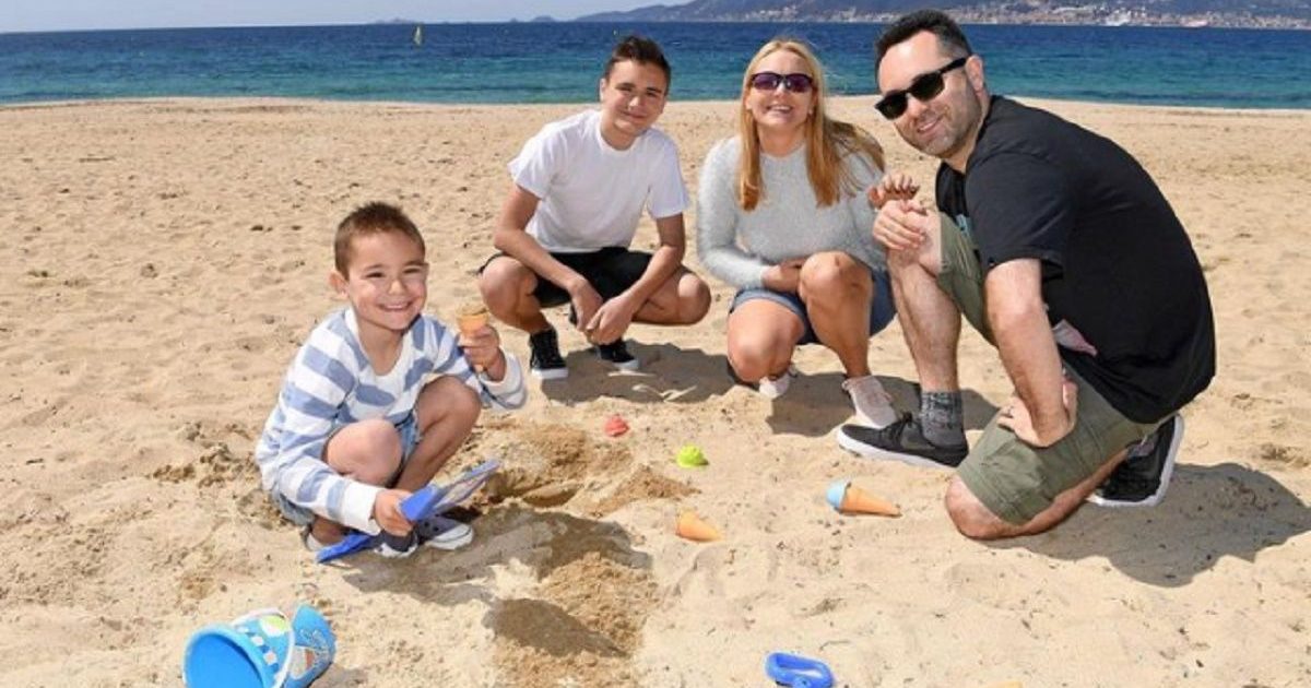 Youtube la justice condamne les parents de Néo et Swan à une lourde peine pour escroquerie