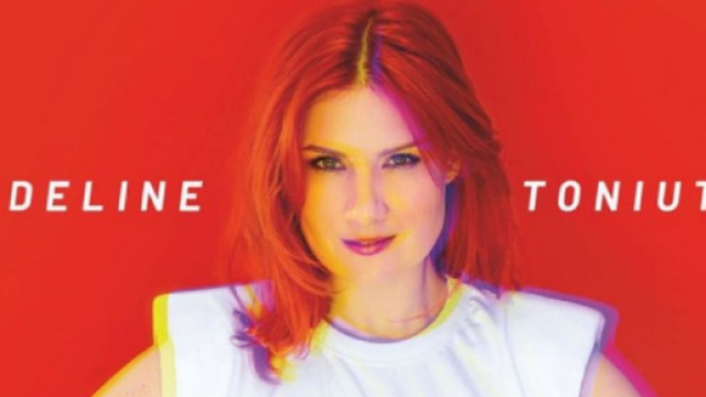 Adeline Toniutti dévoile le clip de son dernier single intitulé "Hey Man" (Screenshoot Twitter @LeMagStarAc)
