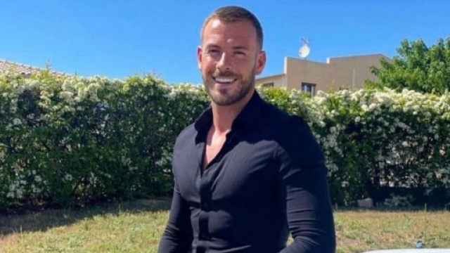 Julien Bert prend enfin la parole pour répondre aux vidéos d'Hilona après une semaine d'absence. (Crédit @ Instagram)
