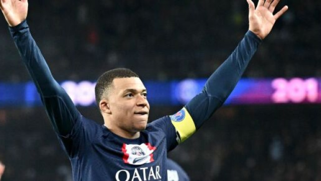 Kylian Mbappé a récemment battu le record de buts au PSG d'Edinson Cavani. (screenshot Twitter - @ActuFoot_)