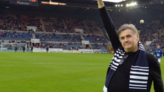 Pierre Ménès est en retrait du monde du football depuis quelque temps (source wikimedia commons)