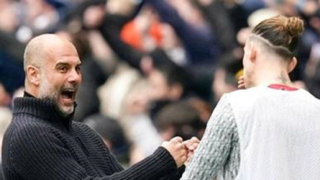 Pep Guardiola en feu contre Liverpool (capture Facebook RMC Sports)